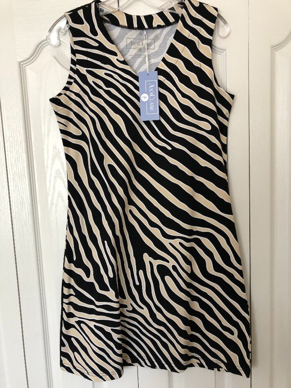 Ana Clare Woman's Sleeveless Dress Zebra Stripe Size Medium NWT